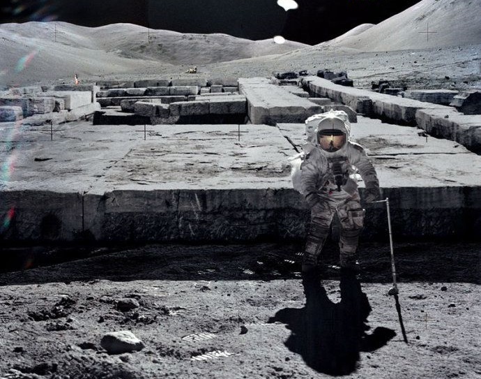 阿波罗11号登月是真是假,阿波罗11号登月不明飞行物