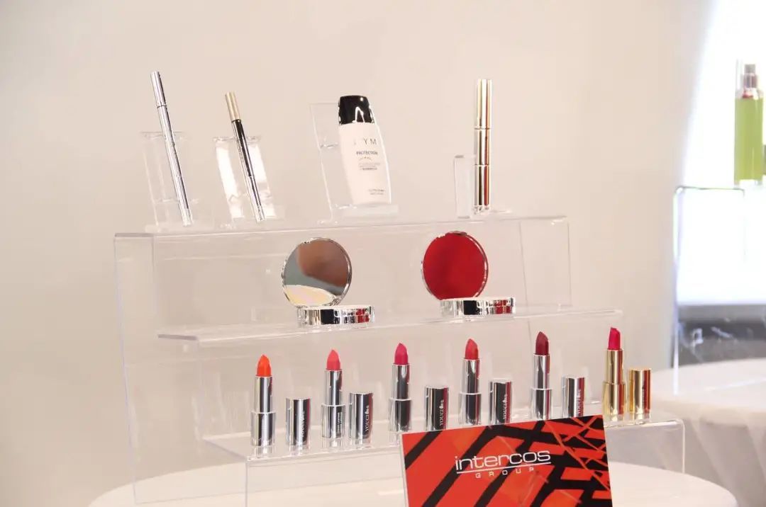 加点滋味获融资；Allbirds正式IPO；南极电商收购百家好