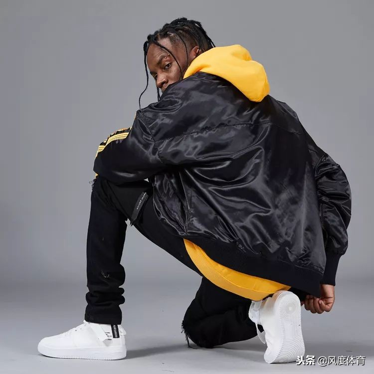 怕冷又想穿得好看,天气冷了连帽卫衣怎么穿