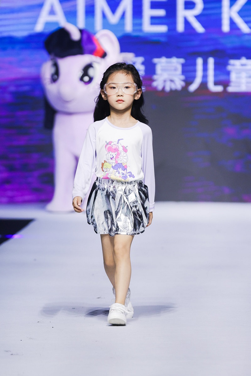 抖音童装秋冬新品,抖音爱慕童装