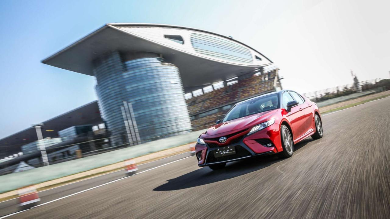 站在车上原地跳,站在车顶原地跳会怎么样