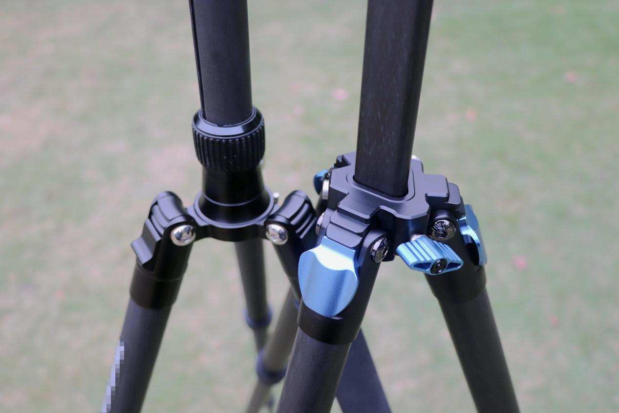 思锐稳定型三脚架套装,思锐迷你三脚架测评