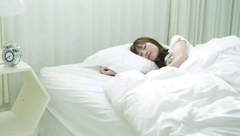 试睡员工月薪多少钱,招聘月薪6万凶宅试睡员