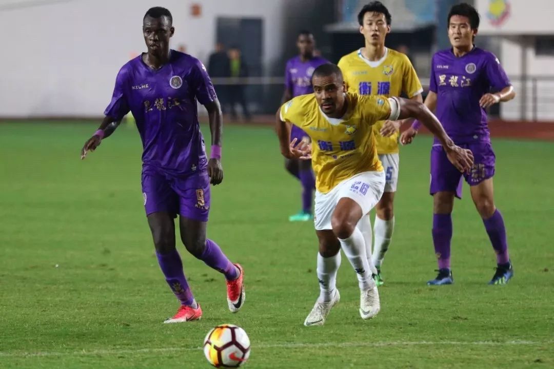 乔尼：八年了，我的青春都留给了中国足球