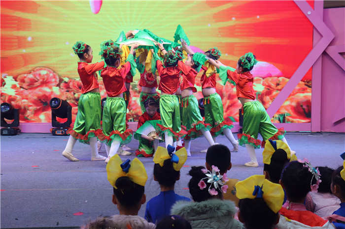 迎新年庆元旦舞蹈活动方案,庆元旦迎新年喜庆舞