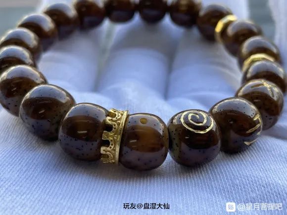 高格调手腕配饰,秋季时尚小配饰