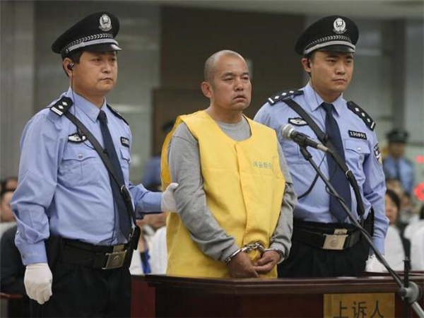 死刑缓期两年执行是什么意思啊,死刑缓期两年执行意味着什么