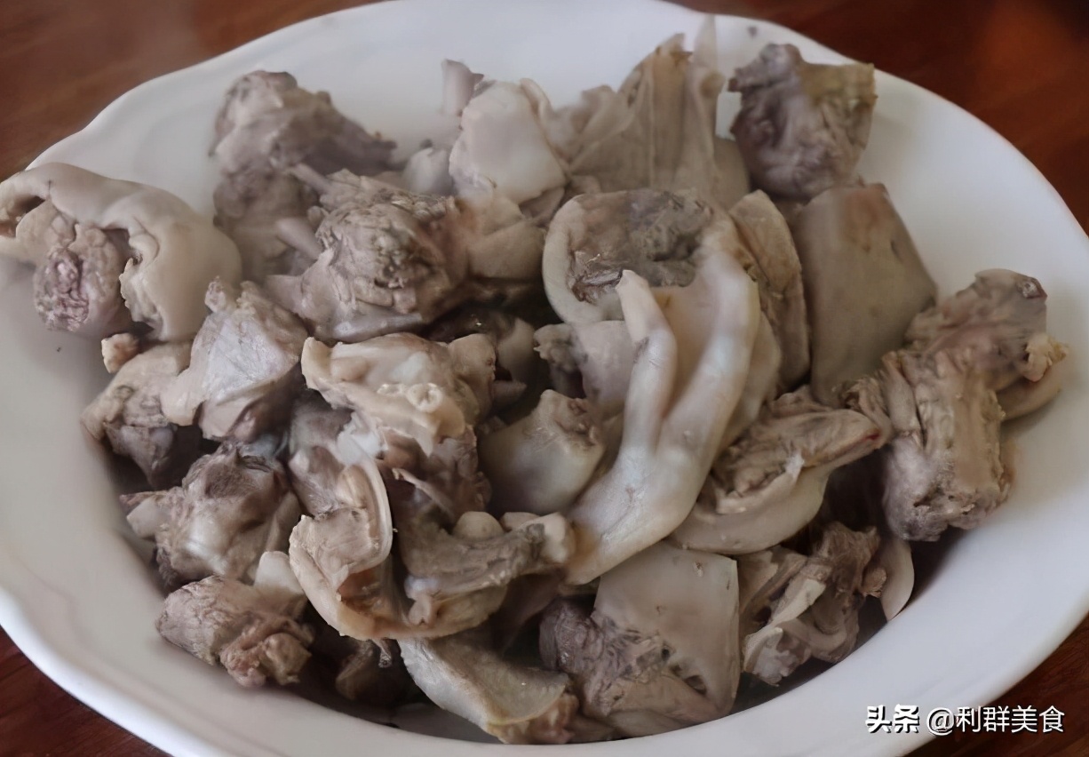 正宗啤酒鸭好吃到爆,软烂鲜香啤酒鸭