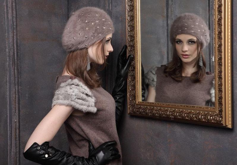 什么镜子照的里面才是真正的自己,镜子里和照片里的哪个自己更真实