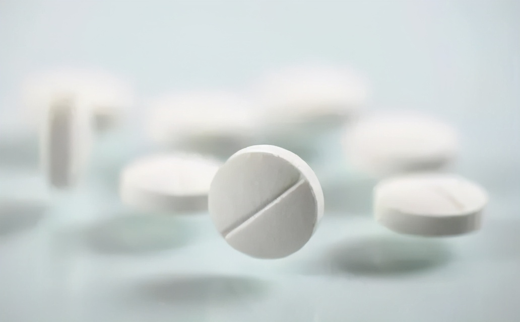 最近减肥为什么脖子肿了,突然胖了然后减了药量又瘦了一点