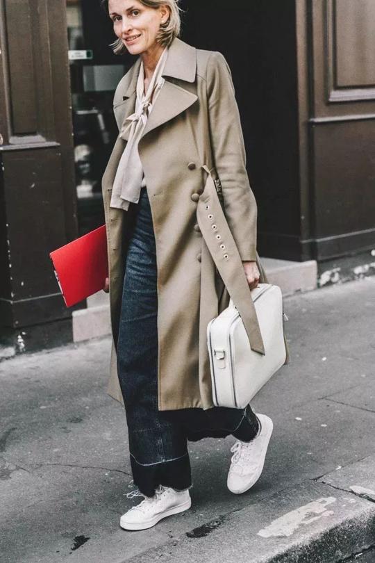 今年最流行的短袖搭外套,外套里面穿t恤