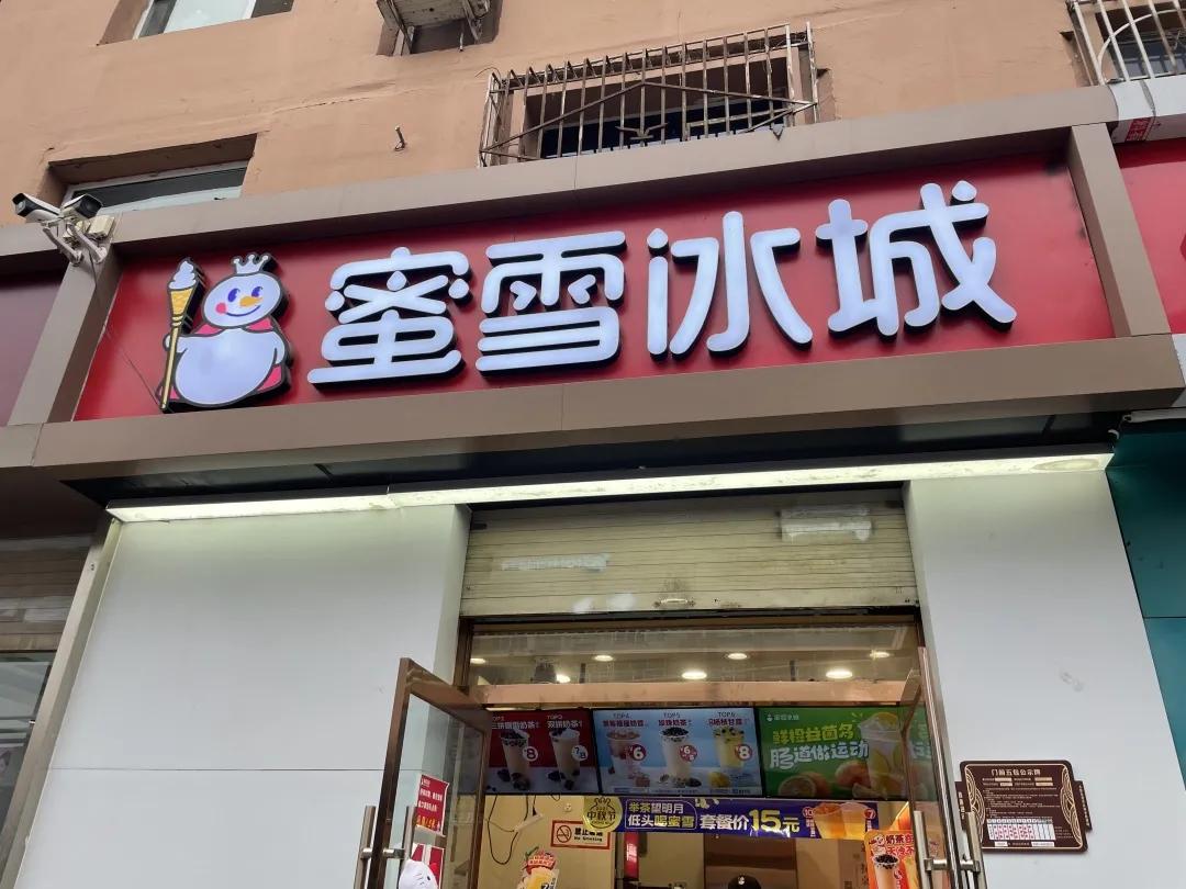 太原地铁2号线美食推荐,太原附近人气最旺的美食街