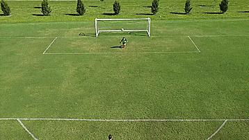 新手必学的足球两大技巧,足球过人技巧初学者