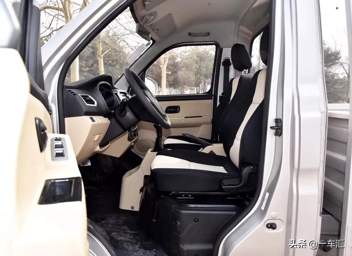 电动助力+中控大屏+倒车影像，长安新豹T3：谁说干粗活就不懂享受