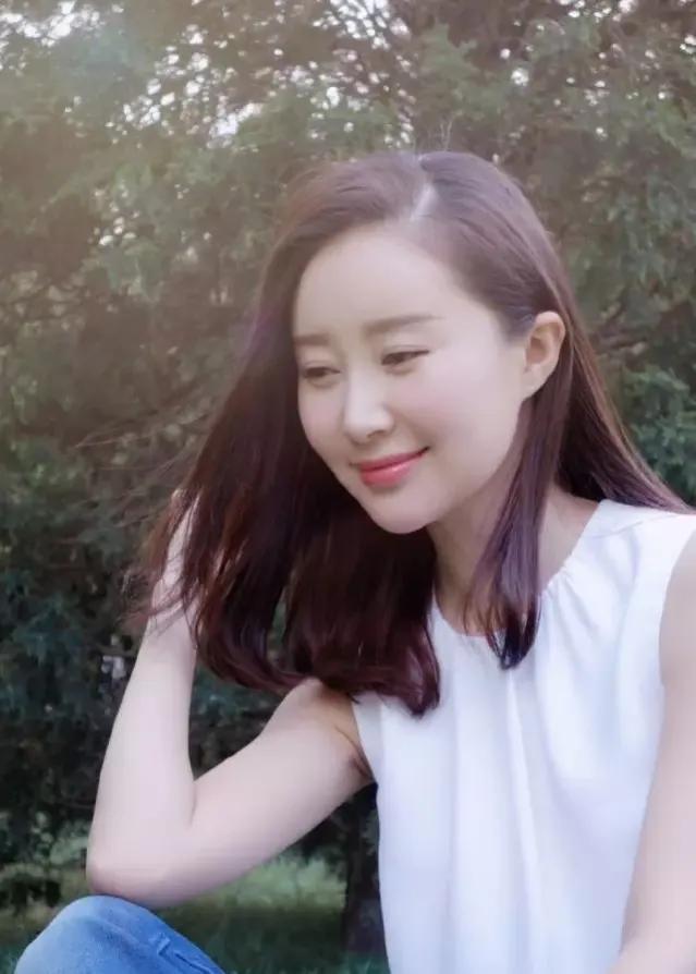 舒畅杨紫胡静三人的对比图,全女明星阵容杨紫舒畅