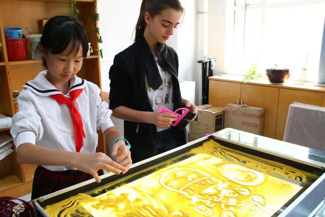 南山有一所“宝藏”学校,师生在“南海”立德启航