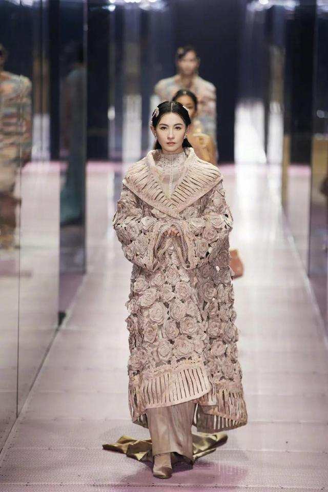 几个月赚半亿，甭管出不出道，她都是《浪姐2》最大赢家吧？