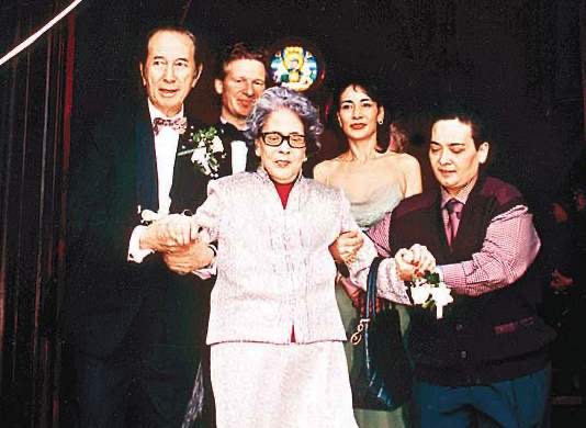 赌王最美千金自曝择偶条件低,赌王大太太及子女年轻时照片