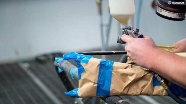 碳纤维自行车车身修复视频教程,碳纤维自行车针孔如何修复