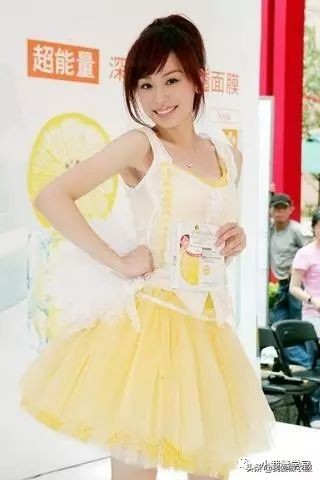 做了件大人的纱裙，好仙的感觉