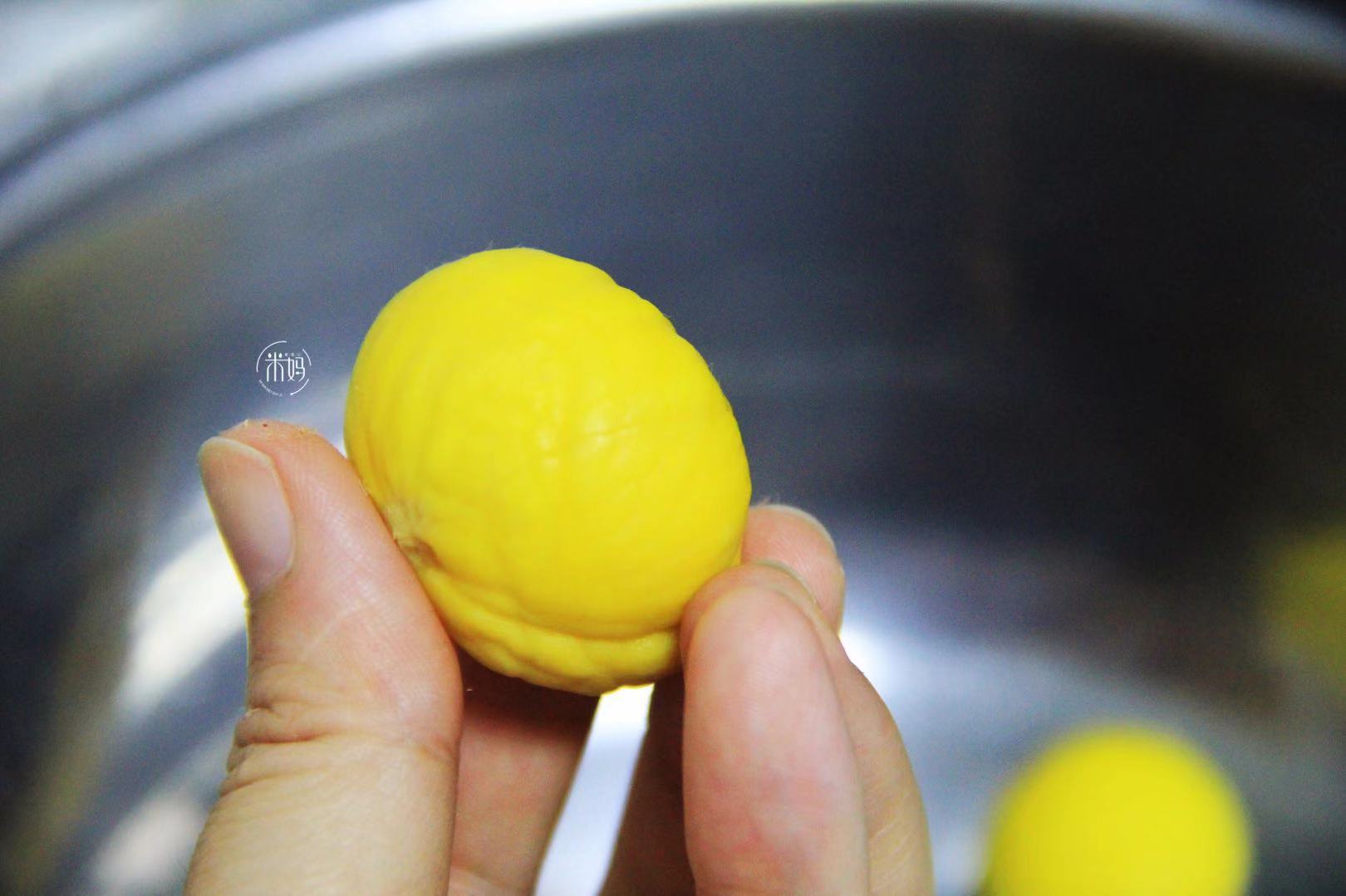 板栗好吃皮难剥教你三招,板栗简单又好吃的方法