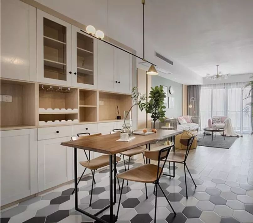 定制餐边柜子不显压抑,定制餐边柜留空