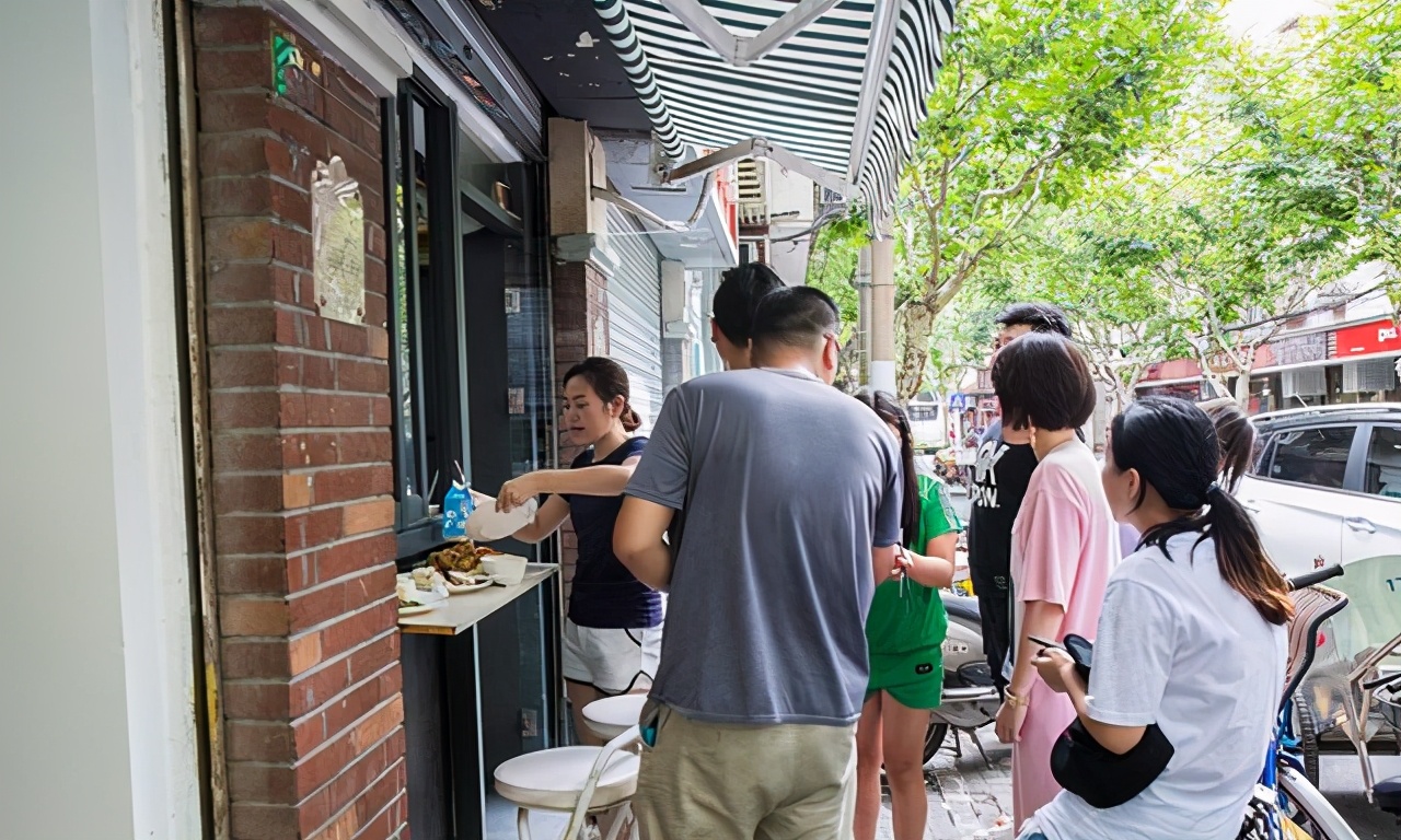 上海这些店铺为何不挂招牌,上海这些店能有多好吃
