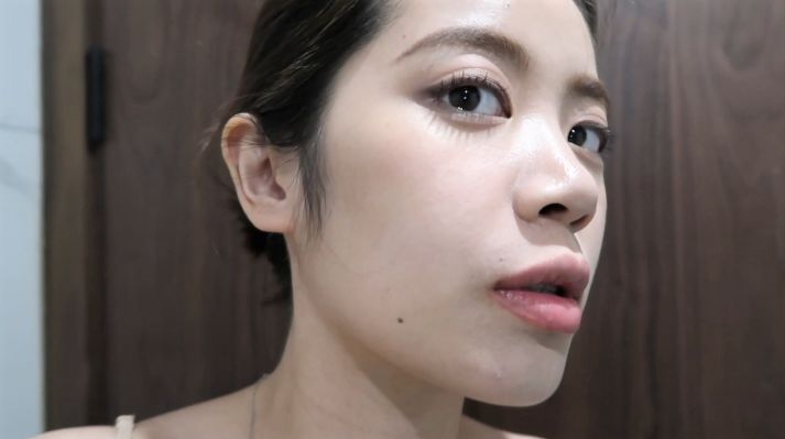 夏日控油持久不暗沉粉底液,dw粉底液1w0全脸试色