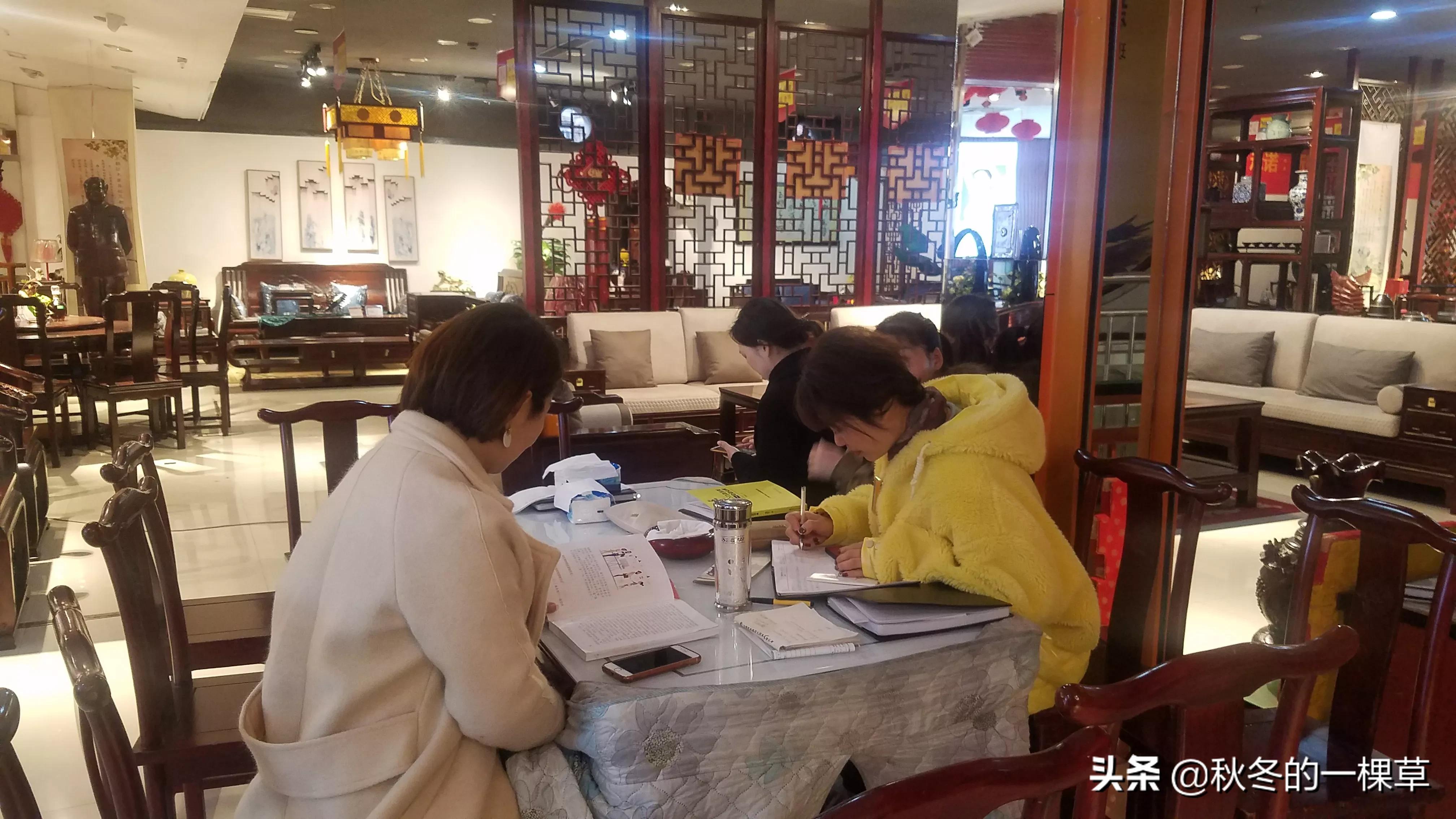 传奇卖元宝一天能挣多少钱,传奇当年赚了多少钱啊