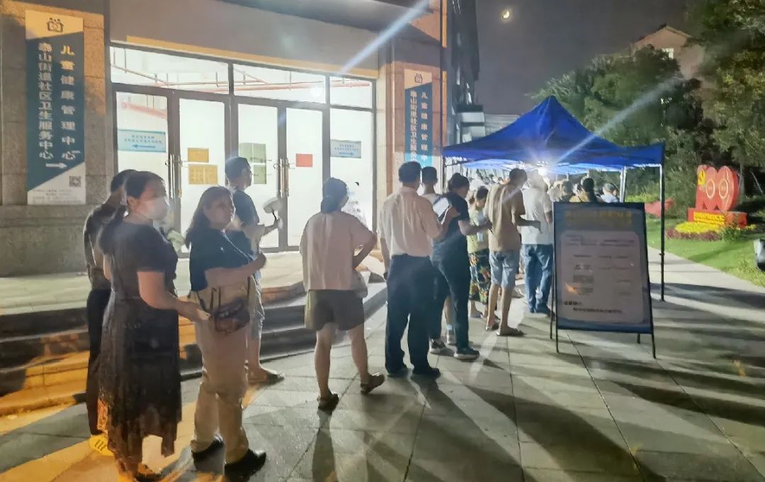 疫苗接种点早上大概几点开始接种,各种疫苗建议接种时间表