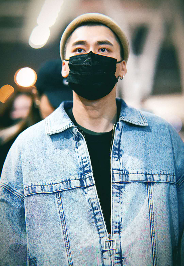 不分年龄看帅哥,不论年龄高矮胖瘦