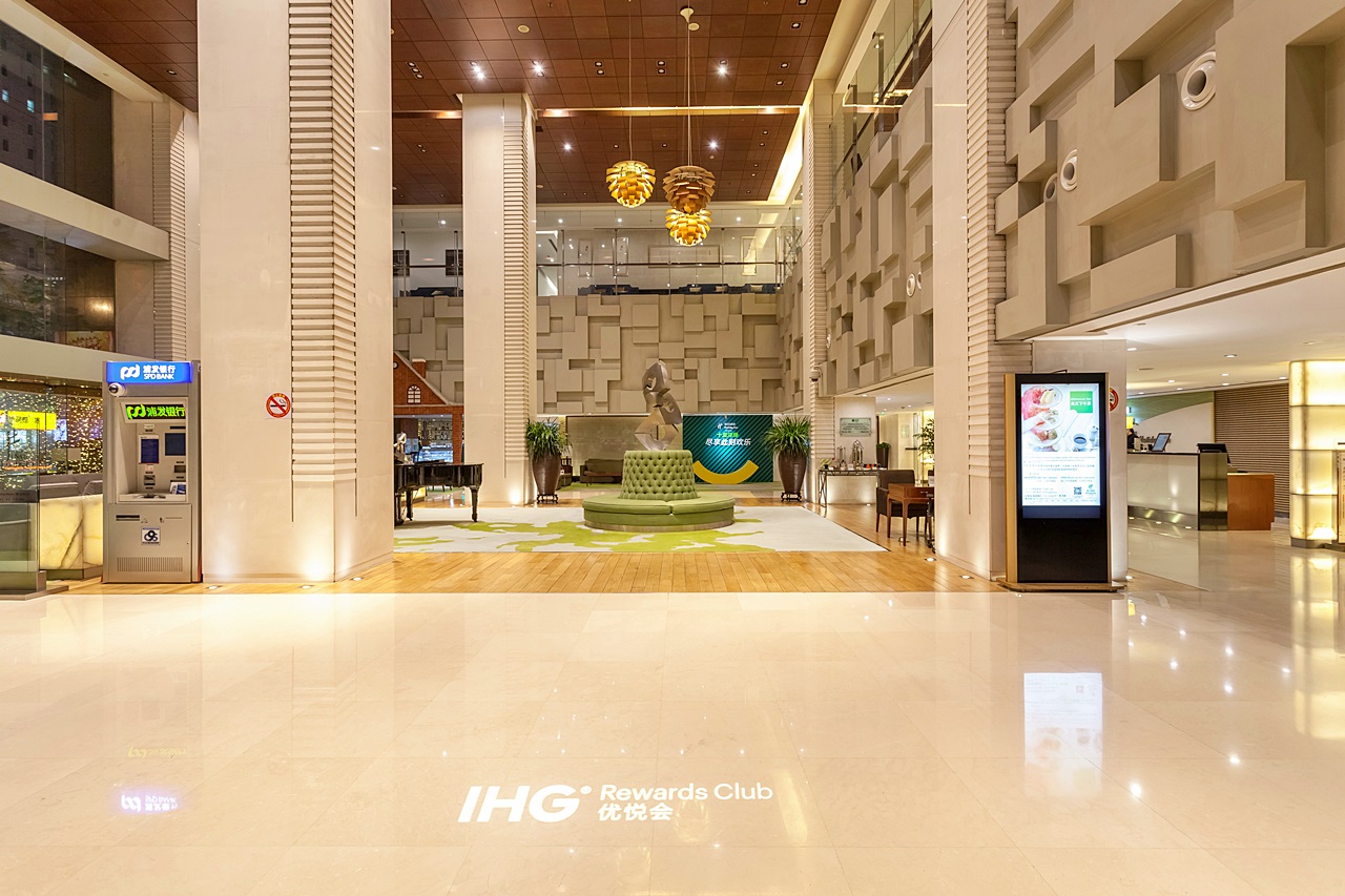 体验BOOMI亲子房，吃自助小火锅，喝本地啤酒，周末可以这么过