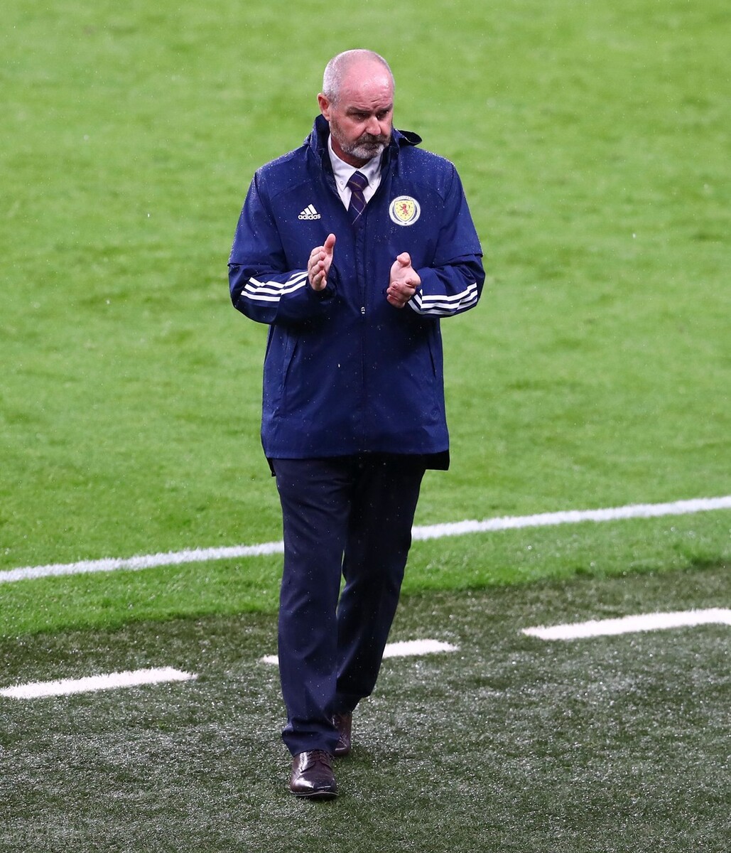 欧洲杯德国主帅勒夫,勒夫个人时装秀