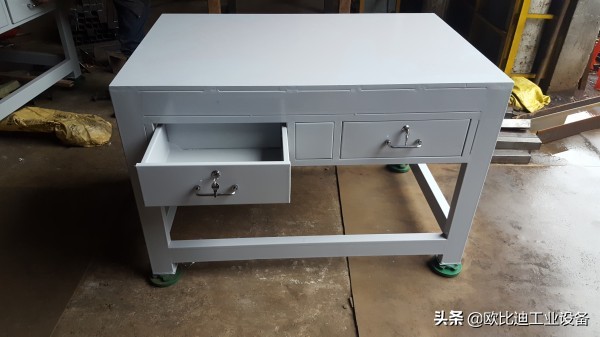 山东不锈钢工具柜定做价格,浦东新区不锈钢工具柜设备厂家