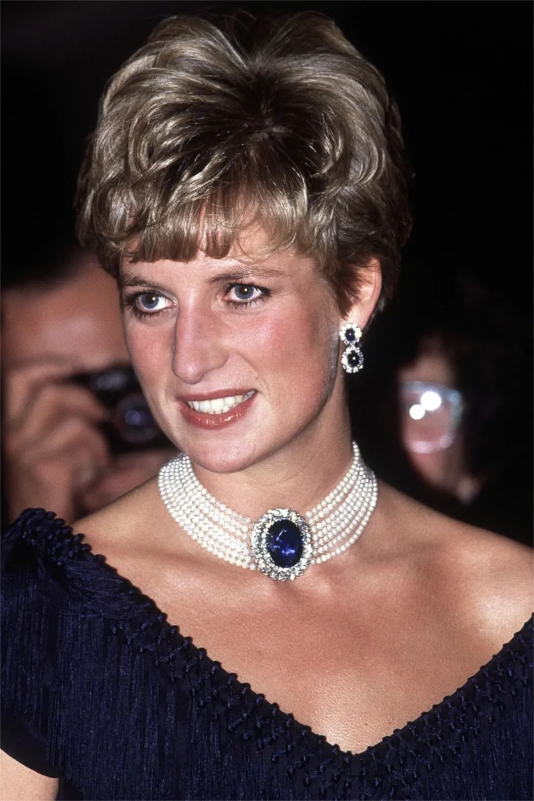 戴妃经典款戒指,戴妃蓝宝石珠宝