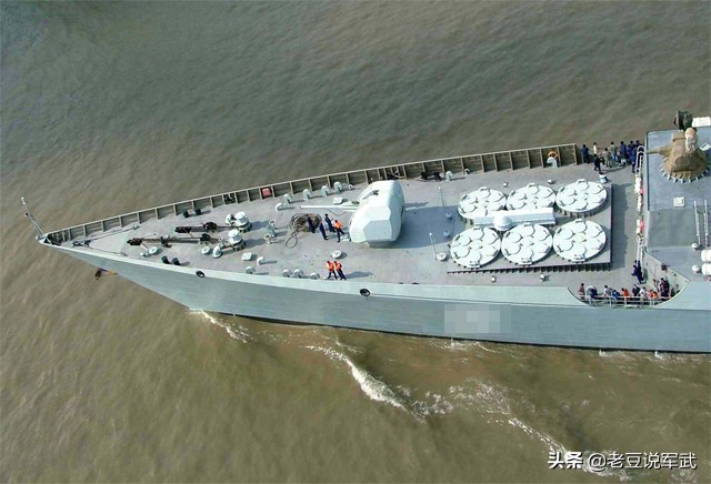 052D系列驱逐舰排水量,排水量达到了12万吨