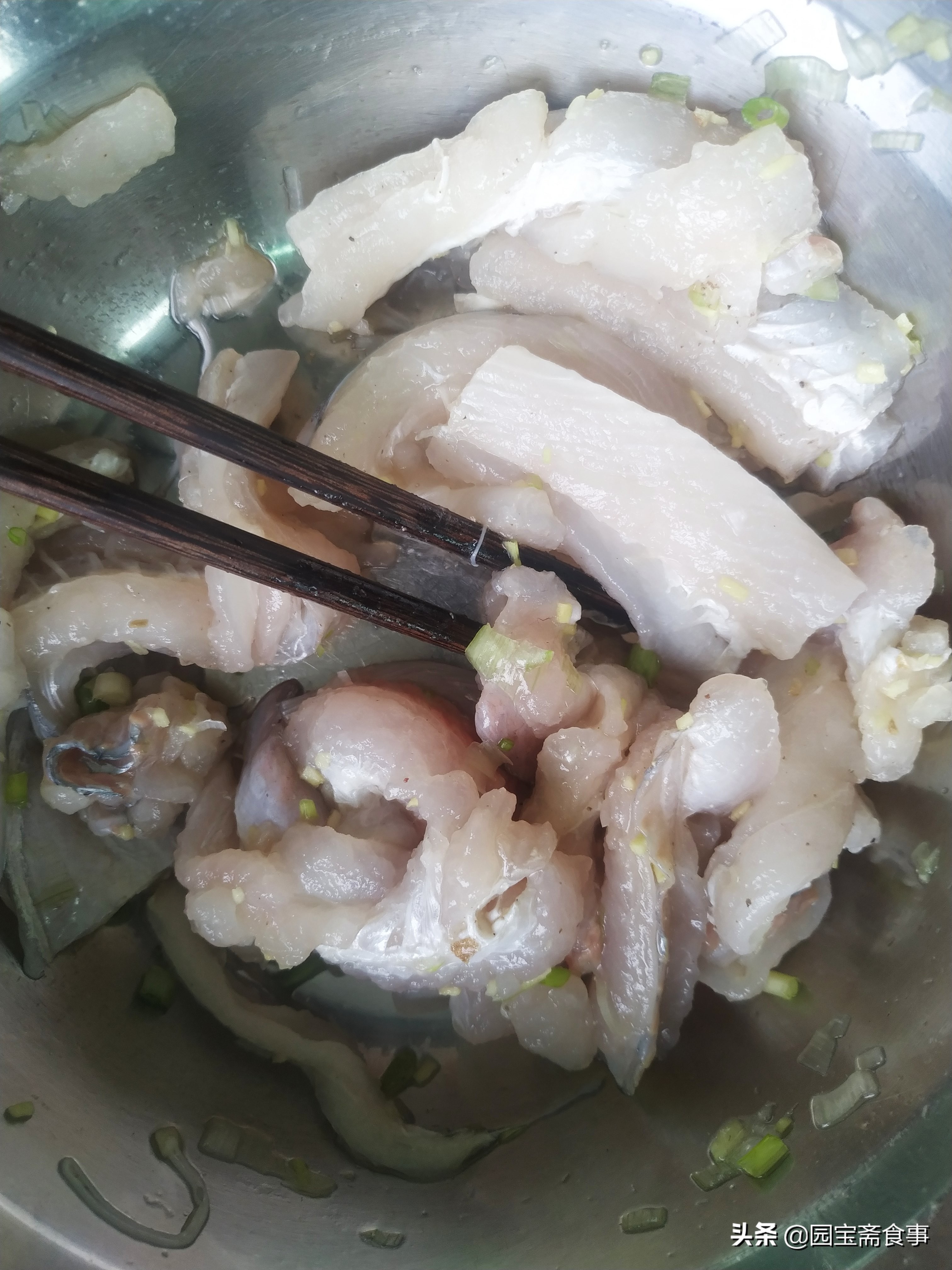 老北京焖酥带鱼的正宗做法,去骨蒸带鱼的正宗做法