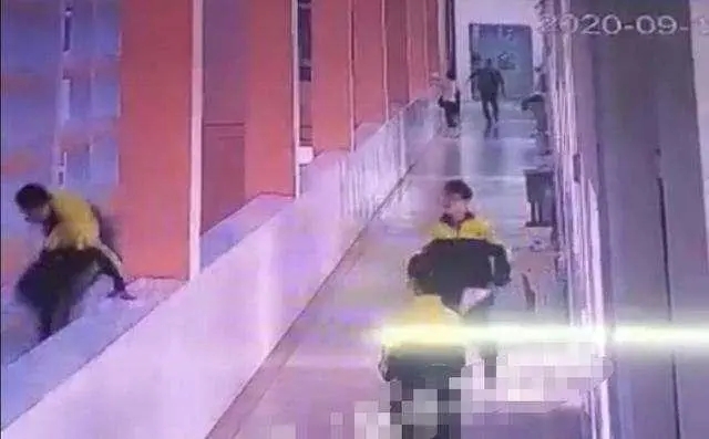 古人拿戒尺教育孩子,古代人用戒尺教育学生