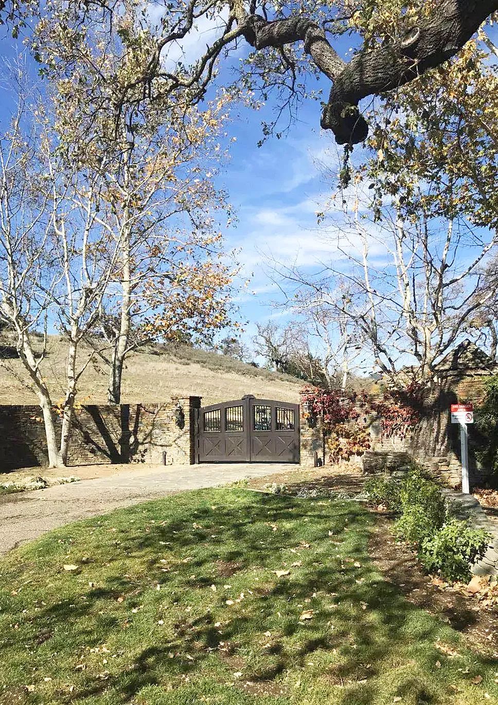 听迈克尔杰克逊的歌看乔丹打球,还会有人在听迈克尔杰克逊吗