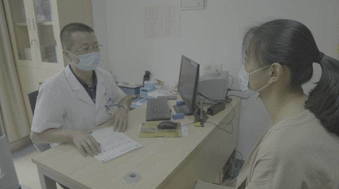 成都华厦眼科医院全飞秒手术过程,成都华厦眼科医院近视手术全飞秒