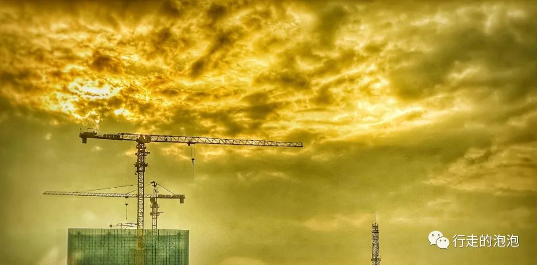 「岳阳攻略」被誉为“湖南夜宵扛把子”的烧烤城，还是小龙虾基地