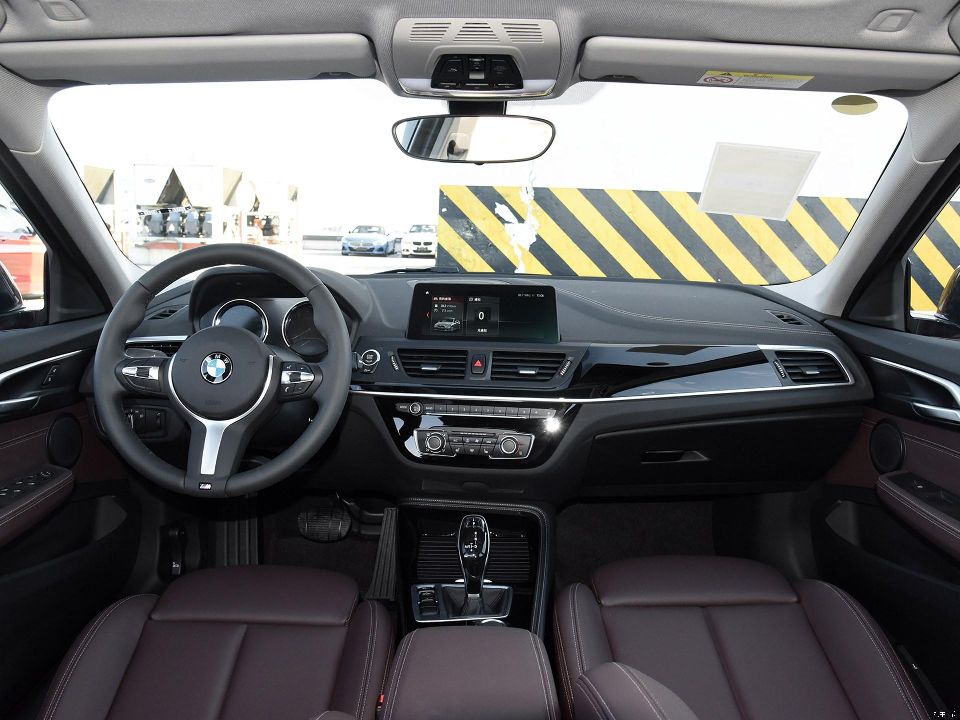 宝马1系真的很丢人吗,宝马1系和思域哪个更值得买