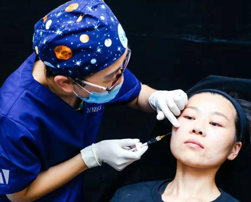 玻尿酸女王赵燕出生年月,玻尿酸女王赵燕个人资料