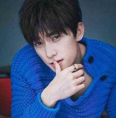 明星评价朱一龙的眼睛,朱一龙杨幂同框照片