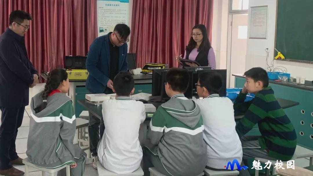 仿生机器人培训班,青少年机器人教育培训