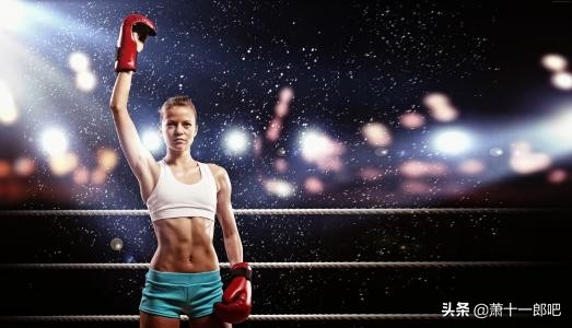 如何击打沙袋不伤手腕,击打不倒翁沙袋和吊式沙袋好处