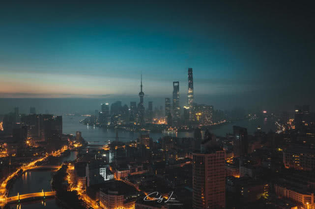 一位摄影师在上海拍下的老照片,摄影师上海女孩