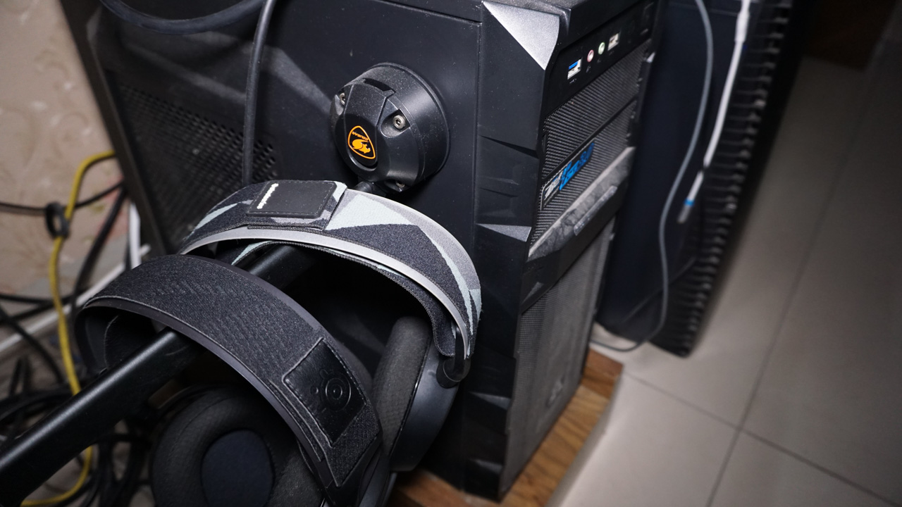 五年时间改造的5层电脑桌面,将空间利用到极致