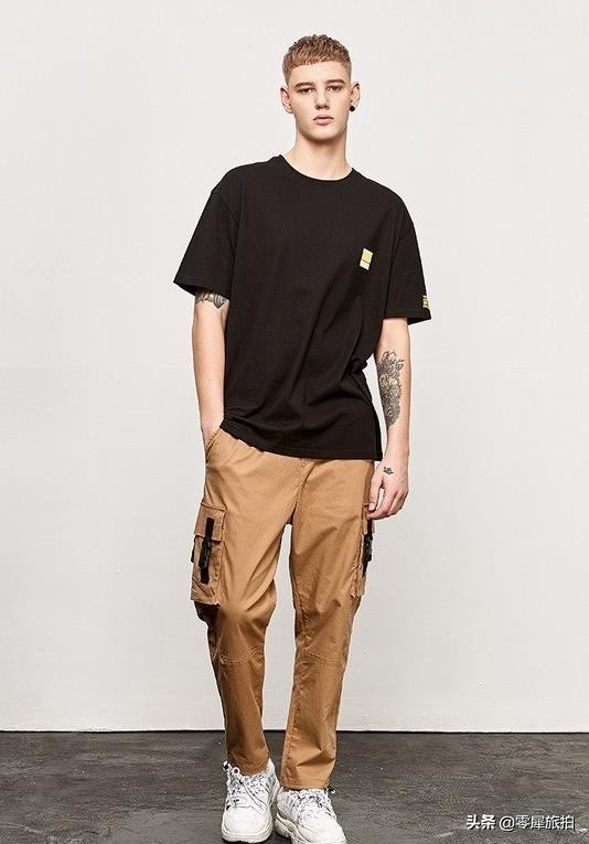 夏天男生白t恤颜色推荐,t恤男士穿什么颜色好看