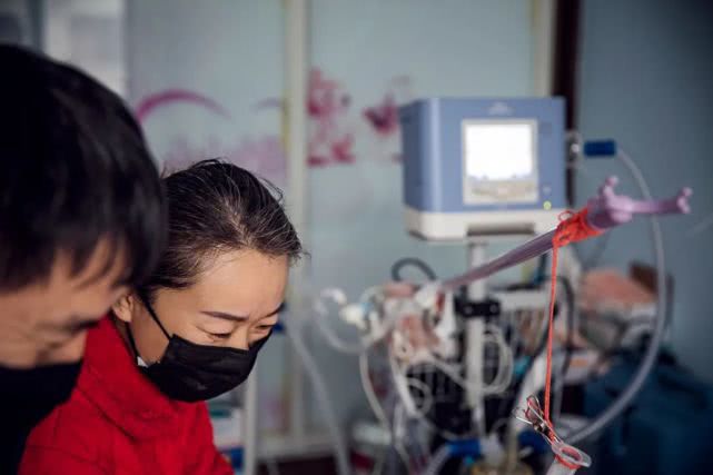 10年前救了一个小孩的命,100万救一个孩子